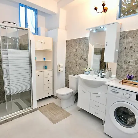 Katia's * Rhodes City